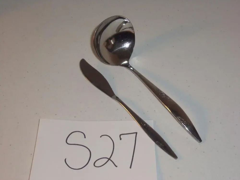 Oneida Rose Duet Ladle & Butter Knife -0116S27